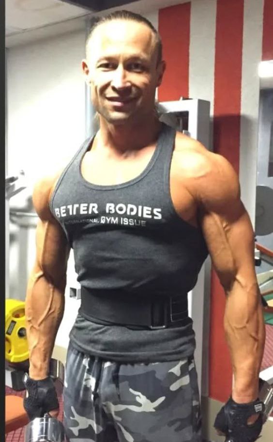 Олег Коновалов